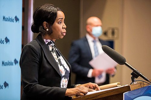 MIKAELA MACKENZIE / WINNIPEG FREE PRESS

Health and seniors care minister Audrey Gordon speaks at a press conference at the RBC Convention Centre supersite on Wednesday, Dec. 15, 2021. For Katie/Danielle story.
Winnipeg Free Press 2021.