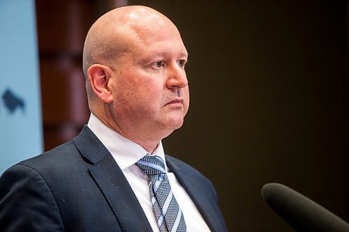 MIKAELA MACKENZIE / WINNIPEG FREE PRESS

Dr. Brent Roussin, chief provincial public health officer, speaks at a press conference at the RBC Convention Centre supersite on Wednesday, Dec. 15, 2021. For Katie/Danielle story.
Winnipeg Free Press 2021.