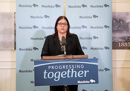 JESSICA LEE / WINNIPEG FREE PRESS

Premier Heather Stefanson speaks to media at Universit&#xe9; de Saint-Boniface on December 15, 2021. The Manitoba government is investing $19.5 million to add 259 nurse training seats starting this year at five post-secondary institutions across the province as part of its multi-year plan to add close to 400 seats.

Reporter: Carol












