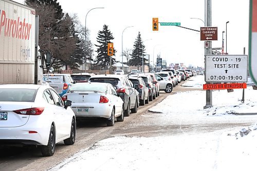 RUTH BONNEVILLE / WINNIPEG FREE PRESS
 
Local - Nairn COVID lineups

Vehicles wait in long line that starts on Nairn Ave. to Thomas Ave. and Keenleyside Street to get into Nairn's, Drive-in COVID testing site Wednesday.  

Dec 22nd,  2021
