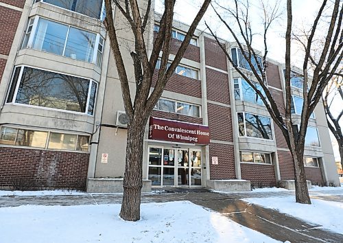 RUTH BONNEVILLE / WINNIPEG FREE PRESS
 
Local - Convalescent Home of Winnipeg

Photo of the outside sign of the Convalescent Home of Winnipeg. 

For Christmas feature on how this PCH is adapting to their second pandemic Christmas.

Dec 22nd,  2021
