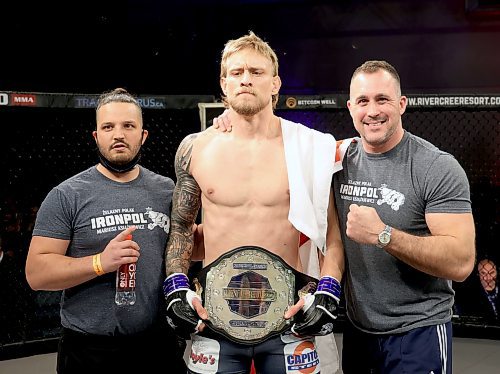 Mike Kennedy photo

Winnipegger Mariusz Ksiazkiewicz knocked out Sherwood Park, Alta.&#x2019;s Graham Park last weekend at Unified MMA 42 in Enoch, Alta., for the promotion&#x2019;s super-middleweight championship.

Winnipeg Free Press - 2021


