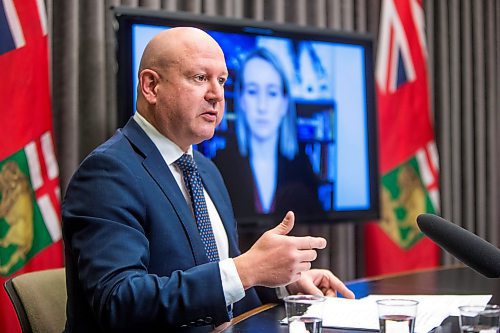 MIKAELA MACKENZIE / WINNIPEG FREE PRESS

Chief provincial public health officer Dr. Brent Roussin speaks at a press conference asking the public to adjust their holiday plans at the Manitoba Legislative Building in Winnipeg on Friday, Dec. 24, 2021.  For Malak story.
Winnipeg Free Press 2021.