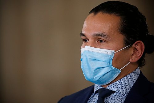 JOHN WOODS / WINNIPEG FREE PRESS
NDP leader Wab Kinew speaks to media after the province's latest COVID-19 update at the Manitoba legislature in Winnipeg Monday, December 27, 2020.  

Re: ?