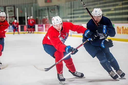 MIKAELA MACKENZIE / WINNIPEG FREE PRESS

Leon Gawanke (9) at Manitoba Moose practice at the BellMTS Iceplex in Winnipeg on Wednesday, Dec. 29, 2021. For Jason Bell story.
Winnipeg Free Press 2021.