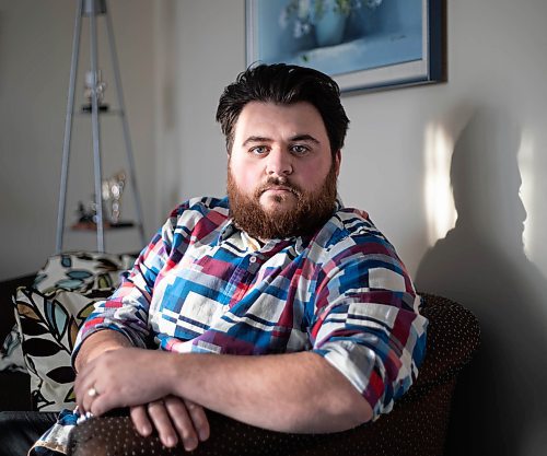 JESSICA LEE / WINNIPEG FREE PRESS

Cameron Poitras is photographed at his Winnipeg home on December 29, 2021.









