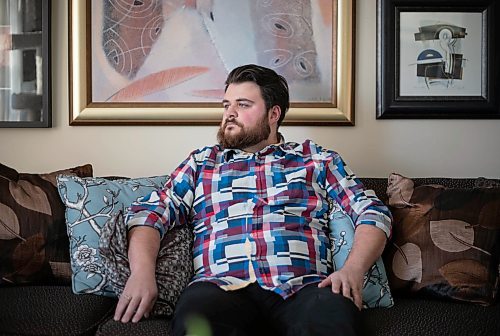 JESSICA LEE / WINNIPEG FREE PRESS

Cameron Poitras is photographed at his Winnipeg home on December 29, 2021.









