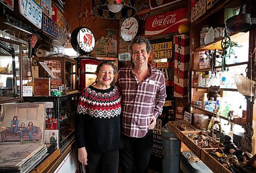 JESSICA LEE / WINNIPEG FREE PRESS

Mike Huen (right) and Barb Huen of Mike&#x2019;s General Store are photographed in their store on December 30th, 2021.

Reporter: Gabby











