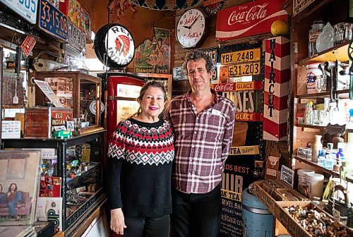 JESSICA LEE / WINNIPEG FREE PRESS

Mike Huen (right) and Barb Huen of Mike&#x2019;s General Store are photographed in their store on December 30th, 2021.

Reporter: Gabby