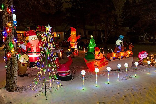A Christmas light display off Lyndale Drive. (Chelsea Kemp/The Brandon Sun)