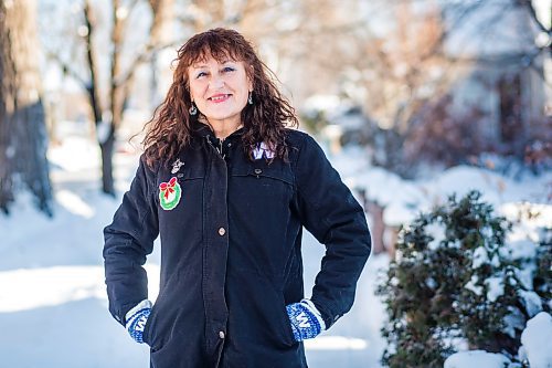 MIKAELA MACKENZIE / WINNIPEG FREE PRESS

Joanne Roach, who volunteers her time with numerous organizations, poses for a portrait in Winnipeg on Friday, Dec. 31, 2021. For Aaron Epp story.
Winnipeg Free Press 2021.