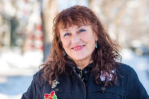 MIKAELA MACKENZIE / WINNIPEG FREE PRESS

Joanne Roach, who volunteers her time with numerous organizations, poses for a portrait in Winnipeg on Friday, Dec. 31, 2021. For Aaron Epp story.
Winnipeg Free Press 2021.