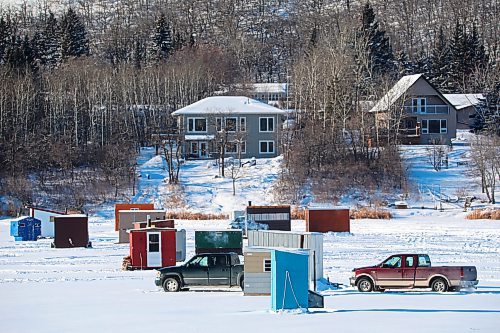 31122021
Ice fishing shacks dot Minnedosa Lake on a freezing Friday.  
(Tim Smith/The Brandon Sun)