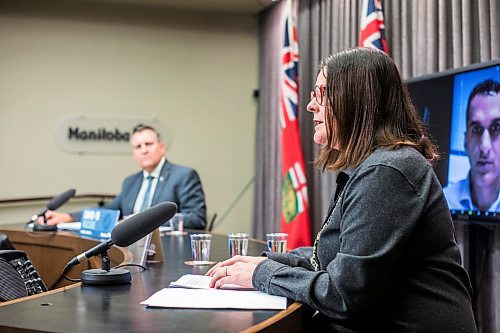 MIKAELA MACKENZIE / WINNIPEG FREE PRESS

Premier Heather Stefanson (right), deputy chief provincial public health officer Dr. Jazz Atwal (on screen), and education minister Cliff Cullen speak at a press conference announcing a week of remote learning in Winnipeg on Tuesday, Jan. 4, 2022. For Maggie/Carol story.
Winnipeg Free Press 2021.