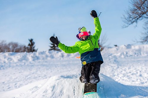 MIKAELA MACKENZIE / WINNIPEG FREE PRESS

Grace Hill (11) goes over a jump while sledding in Churchill Drive Park in Winnipeg on Thursday, Jan. 6, 2022. Standup.
Winnipeg Free Press 2022.