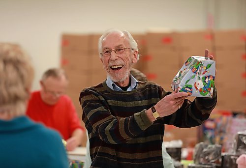 RUTH BONNEVILLE / WINNIPEG FREE PRESS



ENT

Feature Portraits of Kai Madsen, Executive Director of the Christmas Cheer Board.



Also, photos of Kai with volunteers having fun wrapping gifts.  



See Jen Zoratti story. 





 Nov 22nd, 2018