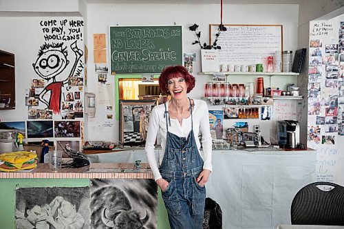 JESSICA LEE / WINNIPEG FREE PRESS

Sandy Doyle, owner of Blondie&#x2019;s Burgers is photographed on January 11, 2022 in her restaurant which is closing after 31 years.

Reporter: Dave








