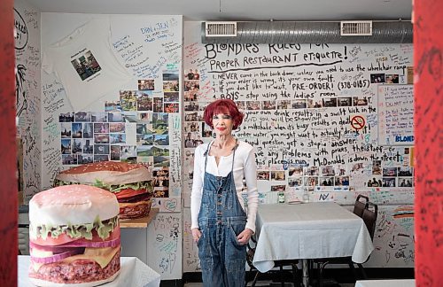 JESSICA LEE / WINNIPEG FREE PRESS

Sandy Doyle, owner of Blondie&#x2019;s Burgers is photographed on January 11, 2022 in her restaurant which is closing after 31 years.

Reporter: Dave









