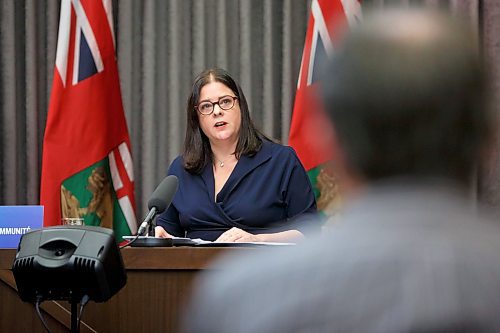 MIKE DEAL / WINNIPEG FREE PRESS
Premier Heather Stefanson (right), Health and Seniors Care Minister Audrey Gordon (left) and attending virtually, Dr. Jazz Atwal (left), deputy chief provincial public health officer, and Dr. Joss Reimer (right), medical lead, Vaccine Implementation Task Force, during the latest COVID-19 update at the Manitoba Legislative building Wednesday. 
220112 - Wednesday, January 12, 2022.