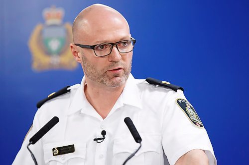 MIKE DEAL / WINNIPEG FREE PRESS
Winnipeg Police Inspector Elton Hall of the Organized Crime Unit speaks about Operation Phoenix during a press conference at Winnipeg Police Headquarters Thursday morning.
See Erik Pindera story
220113 - Thursday, January 13, 2022.