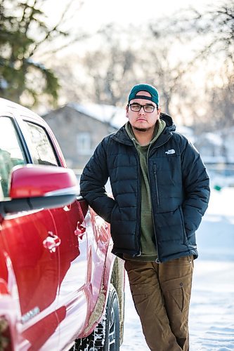 MIKAELA MACKENZIE / WINNIPEG FREE PRESS

Kevin Settee, who got COVID just before the New Year and went through monoclonal antibody treatment, poses for a portrait on Thursday, Jan. 13, 2022. For Danielle/Dylan story.
Winnipeg Free Press 2022.