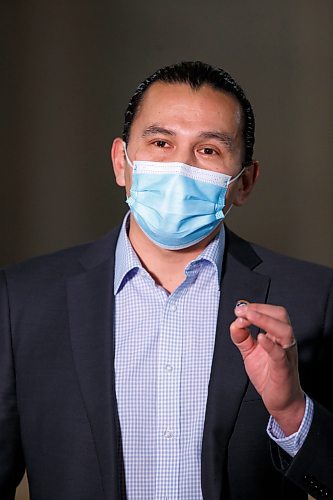 MIKE DEAL / WINNIPEG FREE PRESS
Wab Kinew (speaking), Leader of the Manitoba NDP, Malaya Marcelino, MLA for Notre Dame and Critic for Status of Women, and Adrien Sala, MLA for St. James, during a press conference in the Rotunda at the Manitoba Legislative building Friday morning.
See Carol Sanders story
220114 - Friday, January 14, 2022.