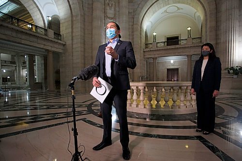 MIKE DEAL / WINNIPEG FREE PRESS
Wab Kinew (speaking), Leader of the Manitoba NDP, Malaya Marcelino (right), MLA for Notre Dame and Critic for Status of Women, and Adrien Sala, MLA for St. James, during a press conference in the Rotunda at the Manitoba Legislative building Friday morning.
See Carol Sanders story
220114 - Friday, January 14, 2022.