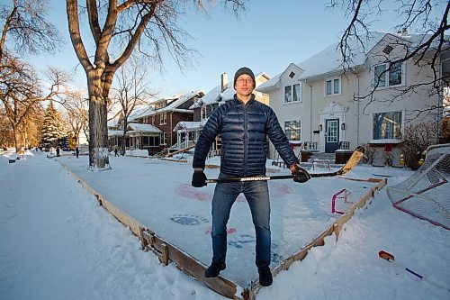 MIKE DEAL / WINNIPEG FREE PRESS
John Minkevich, one of the parents that set up a giant home rink that extends across three front yards on Harvard Avenue.
See Malak Abas story
220114 - Friday, January 14, 2022.