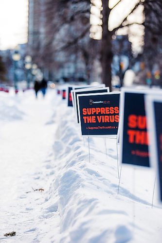 MIKAELA MACKENZIE / WINNIPEG FREE PRESS

A sign garden in support of and in solidarity with the Manitoba Students for COVID Safety Student Walkout on the legislative grounds in Winnipeg on Monday, Jan. 17, 2022. . For --- story.
Winnipeg Free Press 2022.