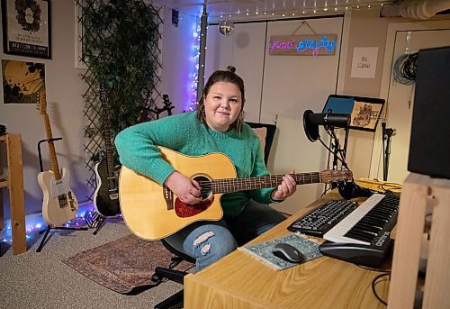 JESSICA LEE / WINNIPEG FREE PRESS

Lana Winterhalt, a singer songwriter and audio producer, has started a group to promote and connect women, non-binary and trans artists and producers in the city. She is photographed in her home studio on January 17, 2022.

Reporter: Eva








