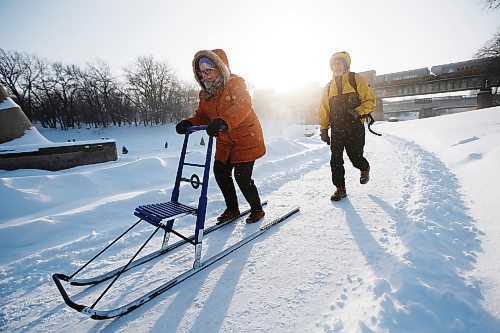 JOHN WOODS / WINNIPEG FREE PRESS
Viola and Dan Prowse, kick sledding enthusiasts, are photographed using their Esla T7 sled on the trails at the Forks Tuesday, January 18, 2022. The couple use their purpose built sled to explore the city.

Re: Wasney