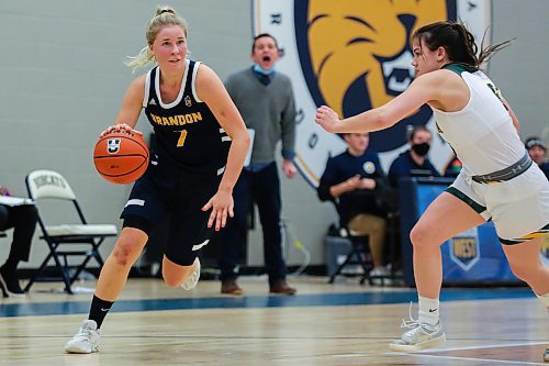 Reetta Tulkki of the Brandon University Bobcats drives towards the net against the University of Regina Cougars in a Canada West women&#x573; basketball game at the Healthy Living Centre Saturday. (Chelsea Kemp/The Brandon Sun)