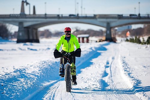 MIKAELA MACKENZIE / WINNIPEG FREE PRESS

Daniel Perry, who recently finished a 160 mile winter endurance cycling race, rides his bike in Winnipeg on Wednesday, Jan. 19, 2022. For Ben Waldman story.
Winnipeg Free Press 2022.