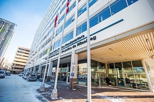 MIKAELA MACKENZIE / WINNIPEG FREE PRESS

The Winnipeg Police Service headquarters, where an individual doused himself in flammable liquid and attempted to light himself on fire, in Winnipeg on Wednesday, Jan. 19, 2022. For --- story.
Winnipeg Free Press 2022.