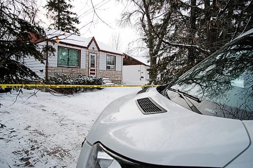 Daniel Crump / Winnipeg Free Press. Winnipeg Police are investigating a major incident at a house on Hindley Avenue in St. Vital. January 11, 2020.