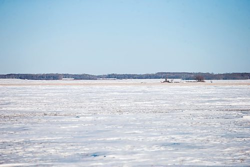 MIKAELA MACKENZIE / WINNIPEG FREE PRESS

Snowy fields near the Canada/US border about 10km east of Emerson on Thursday, Jan. 20, 2022. Two adults, one teenager, and one infant were found deceased in the area. For Chris Kitching story.
Winnipeg Free Press 2022.