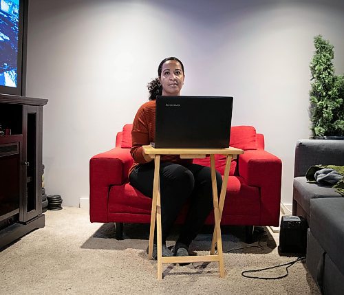 JESSICA LEE / WINNIPEG FREE PRESS

Kathy Heppner, a mother and high school science teacher in Southern Manitoba, poses for a photo on January 20, 2022 in her basement where she usually sets up for virtual school.

Reporter: Maggie




