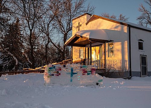 JESSICA LEE / WINNIPEG FREE PRESS

An ice church local children created in front of the Rosser church is photographed on January 20, 2022.

Reporter: Brenda





