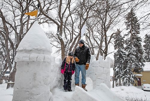 JESSICA LEE / WINNIPEG FREE PRESS

Kaya Raimbault (left) and Maurice &quot;Mo&quot; Barriault, neighbours who formed an unlikely friendship, are photographed on January 21, 2022 at the ice castle they built.

Reporter: Melissa




