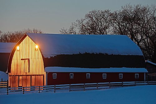 24012022
The setting sun reflects off a barn north of Brandon along Highway 10 on a clear Monday afternoon.  (Tim Smith/The Brandon Sun)