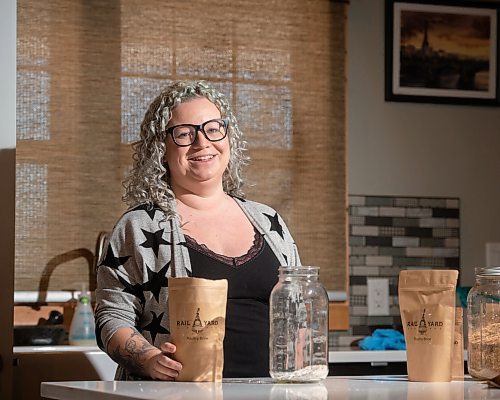 Mike Sudoma / Winnipeg Free Press
Jess Lester shows off some Railyard Spice Company product in her kitchen/work space at her home Tuesday afternoon
January 25, 2022