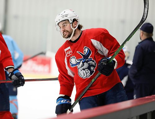 RUTH BONNEVILLE / WINNIPEG FREE PRESS

Sports - Moose practice

Moose defenceman Jimmy Oligny, practices with team at Iceplex on Wednesday. 

Jan 26th,  2022