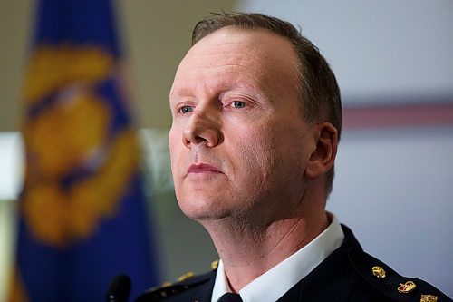 MIKE DEAL / WINNIPEG FREE PRESS
Manitoba RCMP Superintendent Rob Lasson speaks to the media at the RCMP &#x201c;D&#x201d; Division Headquarters, 1091 Portage Avenue, during an update regarding the investigation into the four deceased individuals near the Canada/U.S. border.
220127 - Thursday, January 27, 2022.