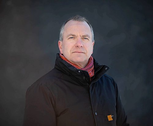 JESSICA LEE / WINNIPEG FREE PRESS

Shaun Loney poses for a portrait near City Hall on January 28, 2022.

Reporter: Joyanne





