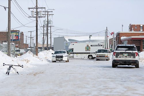 Daniel Crump / Winnipeg Free Press. A heavy police presence can be seen around Siloam Mission as they investigate a shooting Saturday morning. January 29, 2022.