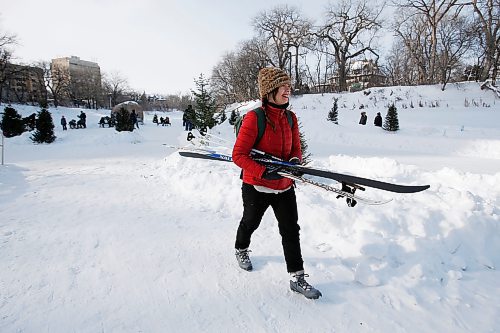 JOHN WOODS / WINNIPEG FREE PRESS
Lindsay Somers, who uses Winnipeg&#x573; river ice trails to commute to work and to exercise with her friends and running club, is photographed on the Assiniboine River trail at the Hugo Dock  terminus Sunday, January 30, 2022. 

Re: Abas