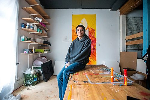 MIKAELA MACKENZIE / WINNIPEG FREE PRESS

Jordan Stranger poses for a portrait in his studio in the Exchange District in Winnipeg on Friday, Jan. 21, 2022. For Eva Wasney story.
Winnipeg Free Press 2022.