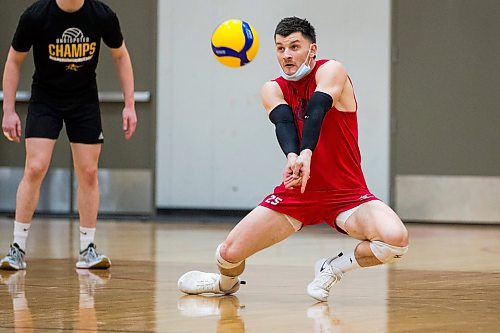 MIKAELA MACKENZIE / WINNIPEG FREE PRESS

Wesmen mens volleyball libero Darian Picklyk practices with the team in Winnipeg on Monday, Jan. 31, 2022.  For Taylor Allen story.
Winnipeg Free Press 2022.