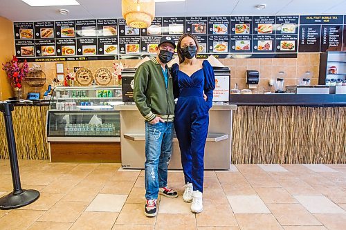 MIKAELA MACKENZIE / WINNIPEG FREE PRESS

Owners Ho Le (left) and Hang Pham pose for a portrait at the newly opened Banh Mi Mr. Lee in Winnipeg on Tuesday, Feb. 1, 2022. For Ben Waldman story.
Winnipeg Free Press 2022.