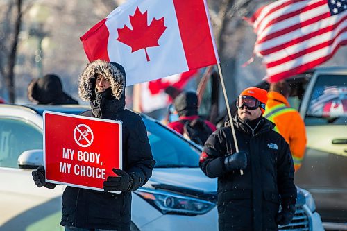 MIKAELA MACKENZIE / WINNIPEG FREE PRESS

Folks rally against vaccine mandates and in support of truckers outside of the Manitoba Legislative Building in Winnipeg on Friday, Feb. 4, 2022. For Carol/Danielle story.
Winnipeg Free Press 2022.